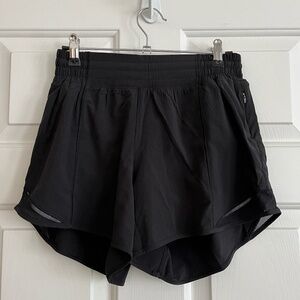Lululemon Hotty Hot High-Rise Lined Black Shorts 4" | Size 6